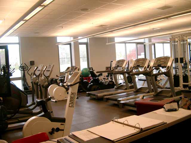 063.FitnessCenter2