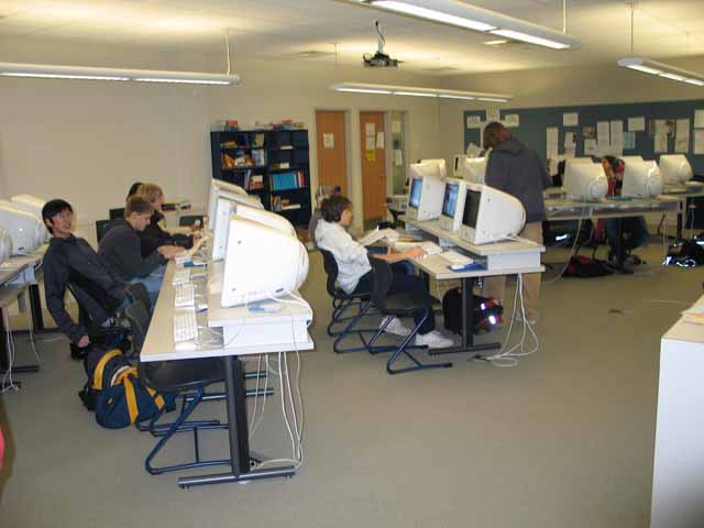 090.MainComputerLab